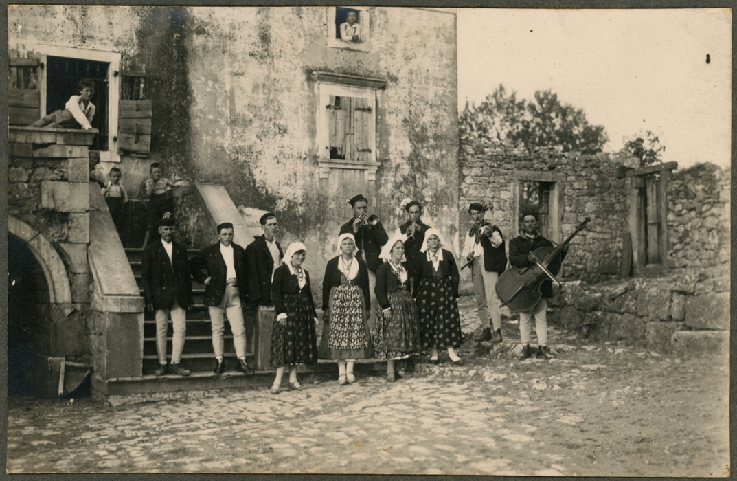 Image description